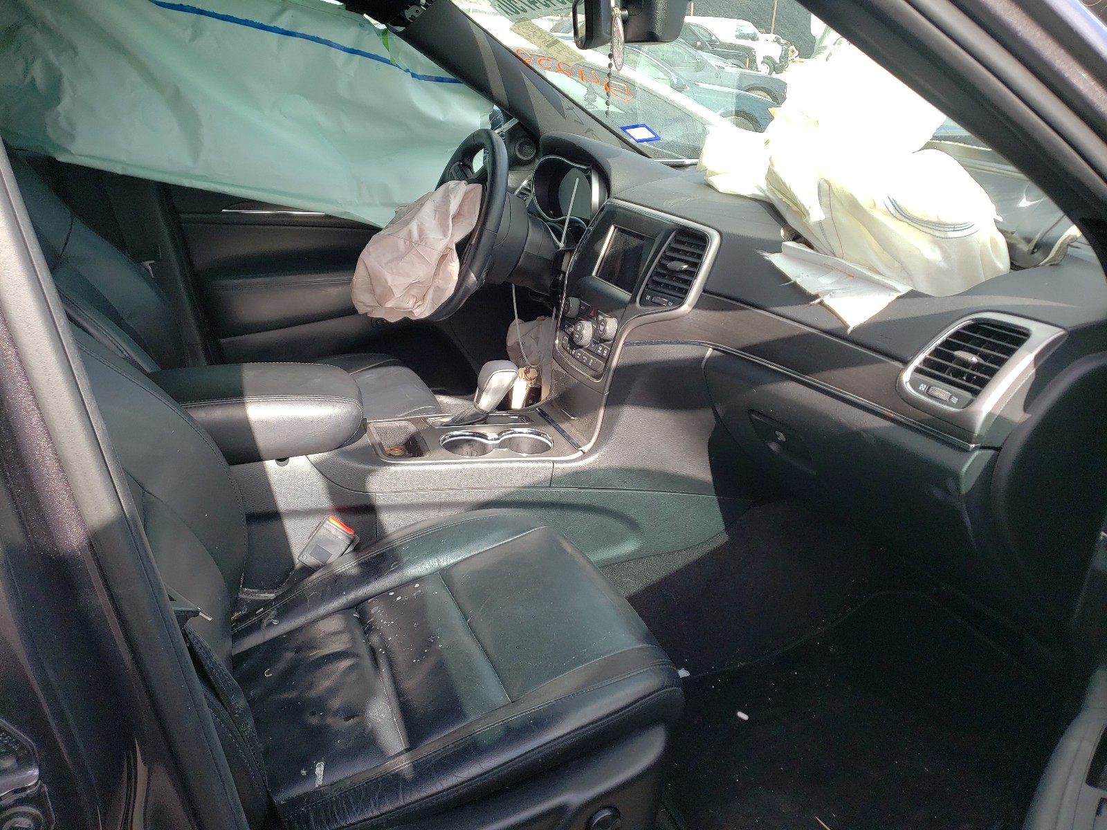 Photo 5 from auction – 2018 JEEP GRAND CHER with VIN 1C4RJEBG4JC514252