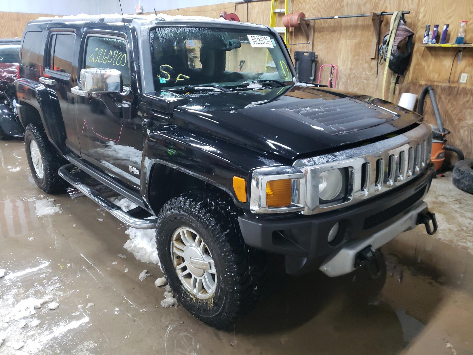 HUMMER H3 2008 with VIN 5GTEN13E088120150 - Photo from auction