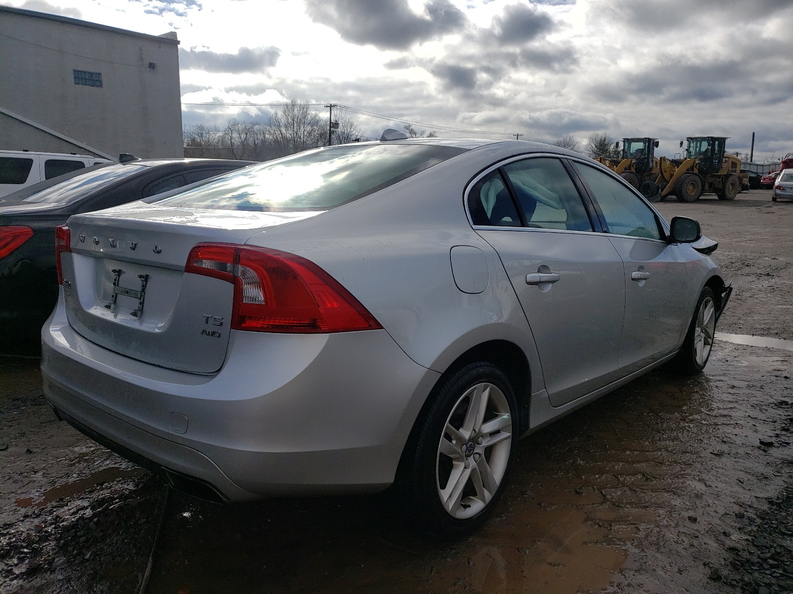 Photo 4 from auction – 2015 VOLVO S60 PREMIE with VIN YV1612TK3F1359999