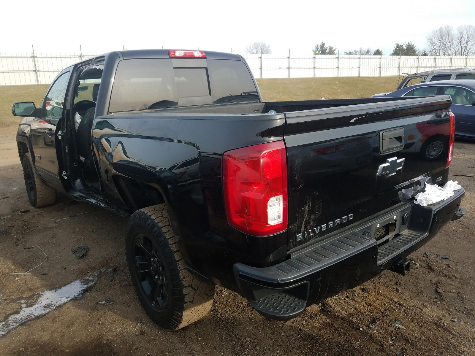 Photo 3 from auction – 2018 CHEVROLET SILVERADO with VIN 3GCUKSEC3JG372987