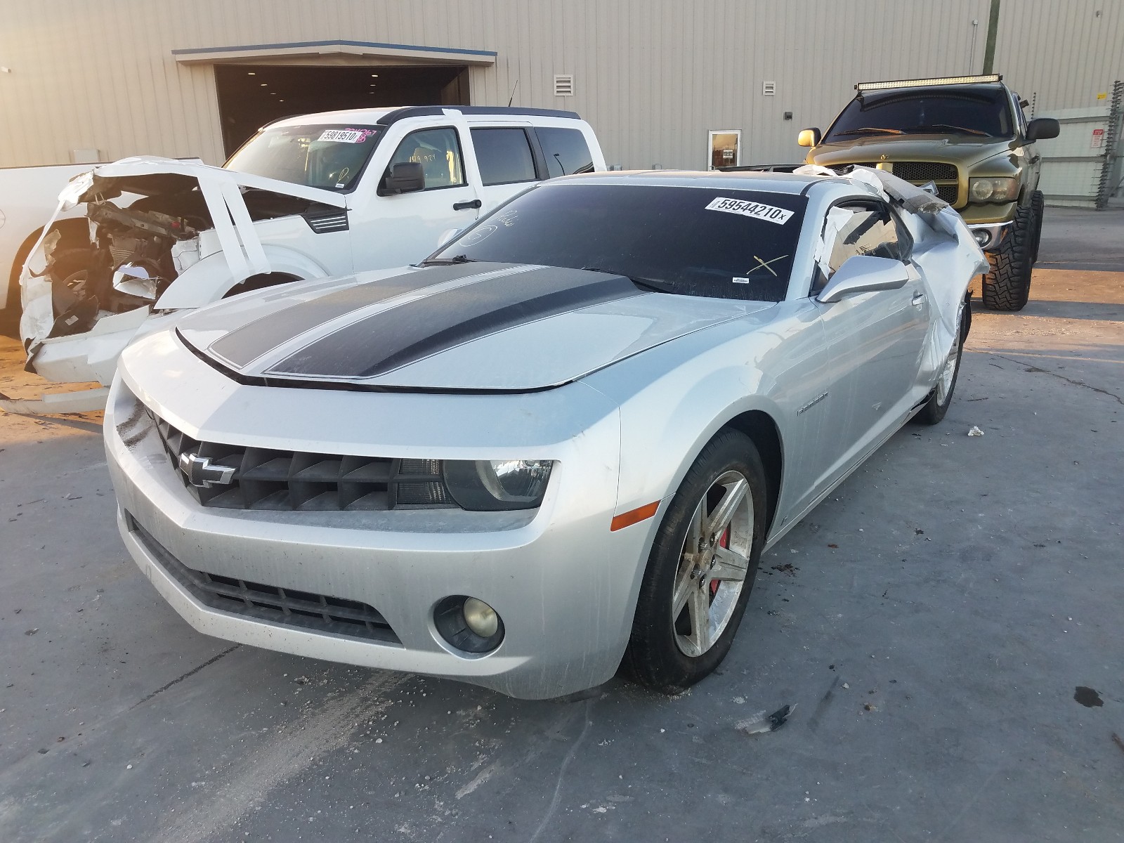 Photo 2 from auction – 2010 CHEVROLET CAMARO LT with VIN 2G1FB1EV3A9132023