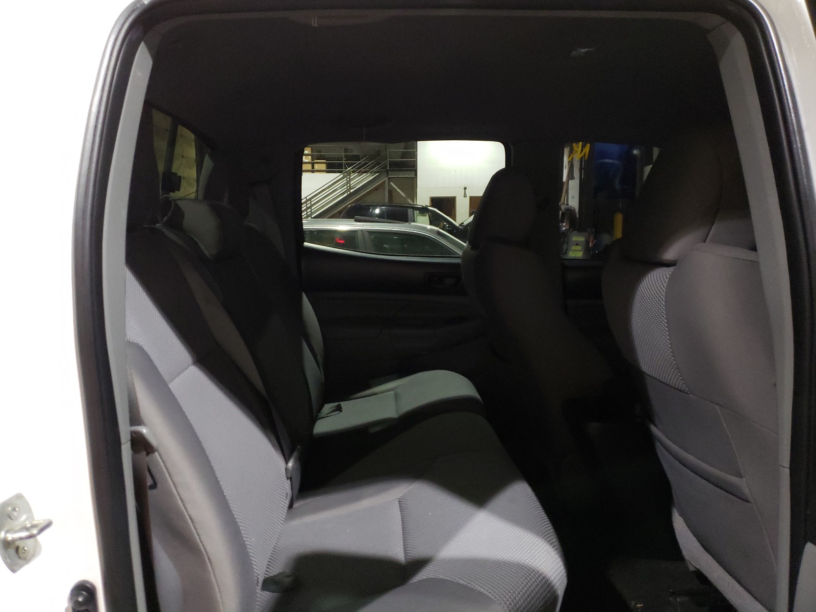 Photo 6 from auction – 2012 TOYOTA TACOMA DOU with VIN 3TMLU4EN8CM092232