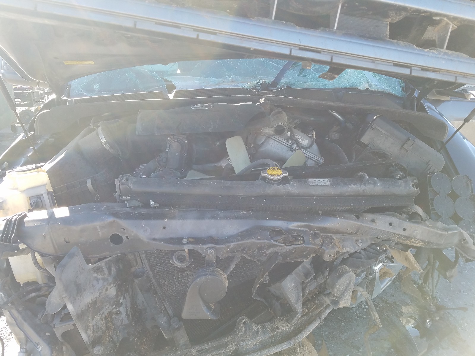 Photo 7 from auction – 2012 TOYOTA SEQUOIA LI with VIN 5TDKY5G1XCS037572