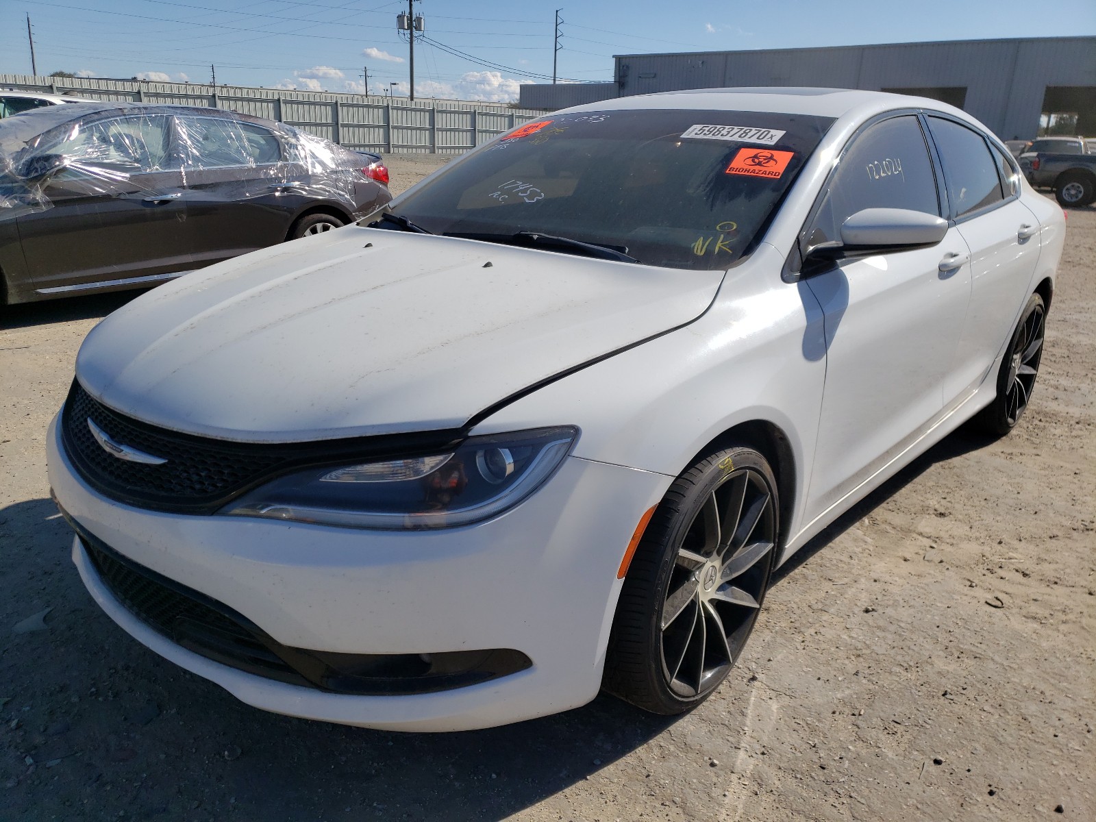 Zdjęcie 2 z aukcji – 2015 CHRYSLER 200 S z VIN 1C3CCCBG5FN543022
