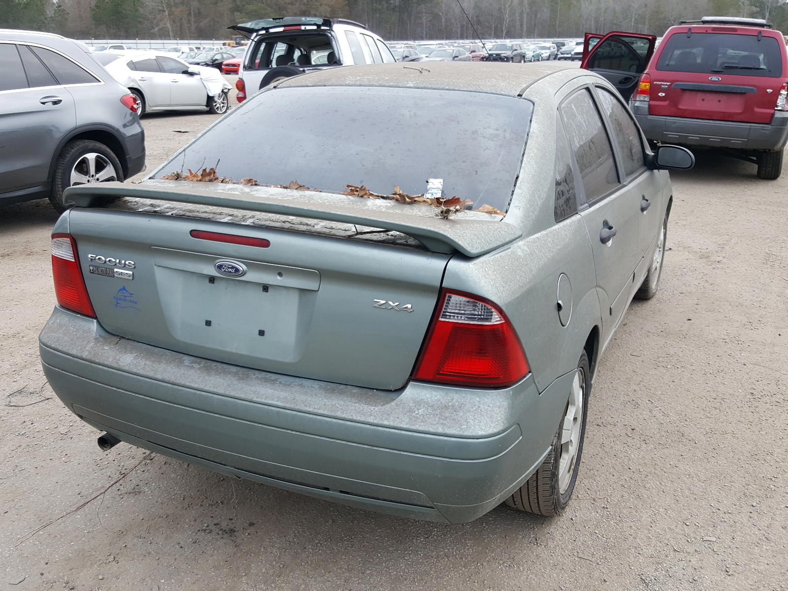 Photo 4 from auction – 2005 FORD FOCUS with VIN 1FAFP34N65W163999