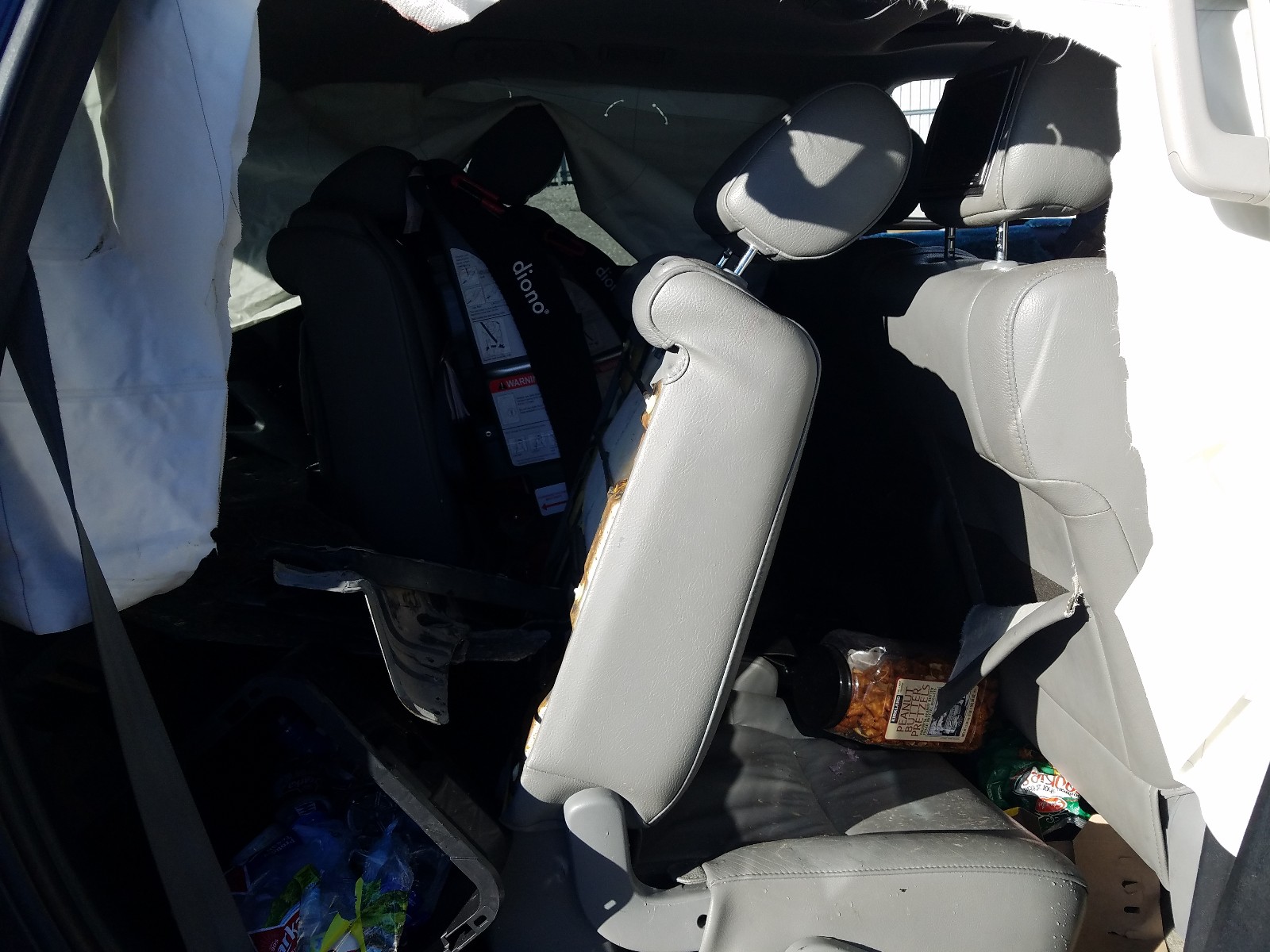 Photo 6 from auction – 2012 TOYOTA SEQUOIA LI with VIN 5TDKY5G1XCS037572