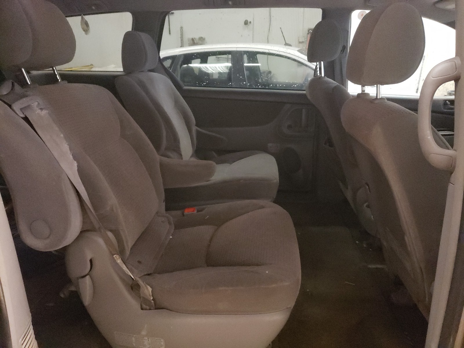 Photo 6 from auction – 2006 TOYOTA SIENNA CE with VIN 5TDZA23C86S535251