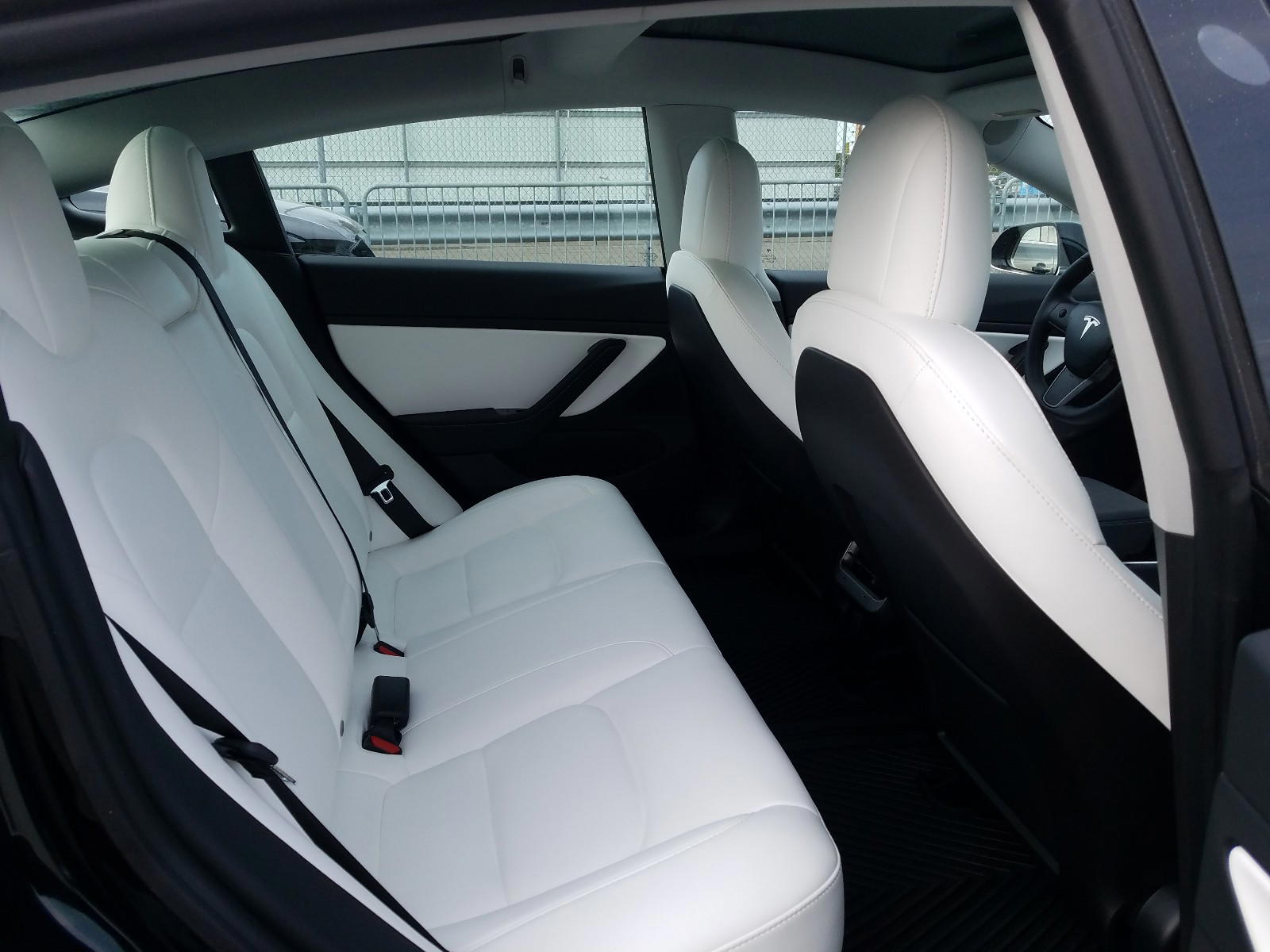 Photo 6 from auction – 2020 TESLA MODEL 3 with VIN 5YJ3E1ECXLF736344