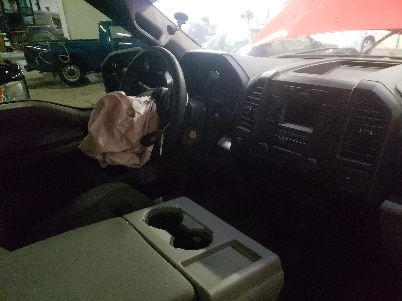 Photo 9 from auction – 2016 FORD F150 with VIN 1FTMF1CF4GFD11069