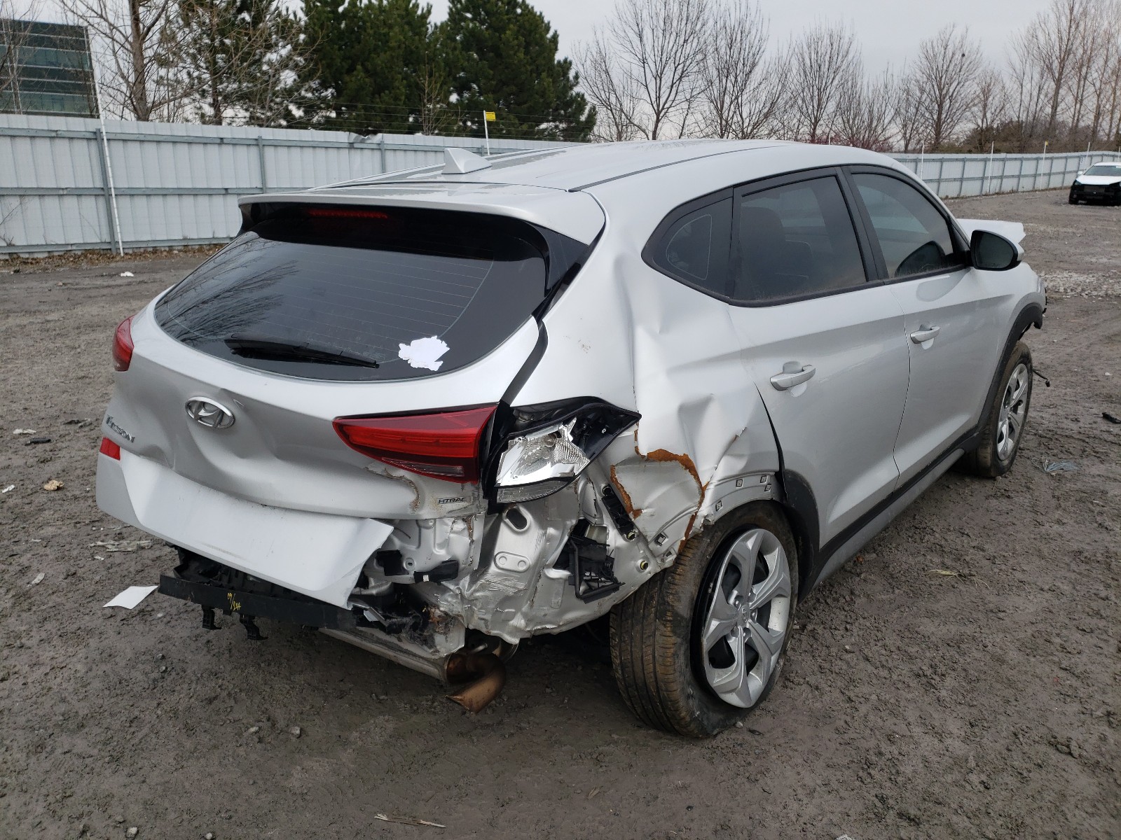 Photo 4 from auction – 2019 HYUNDAI TUCSON SE with VIN KM8J2CA42KU855596