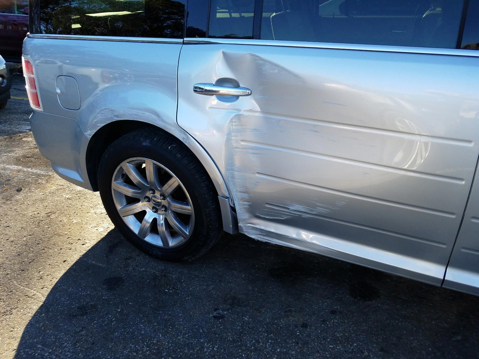 Photo 9 from auction – 2011 FORD FLEX LIMIT with VIN 2FMGK5DC8BBD35840