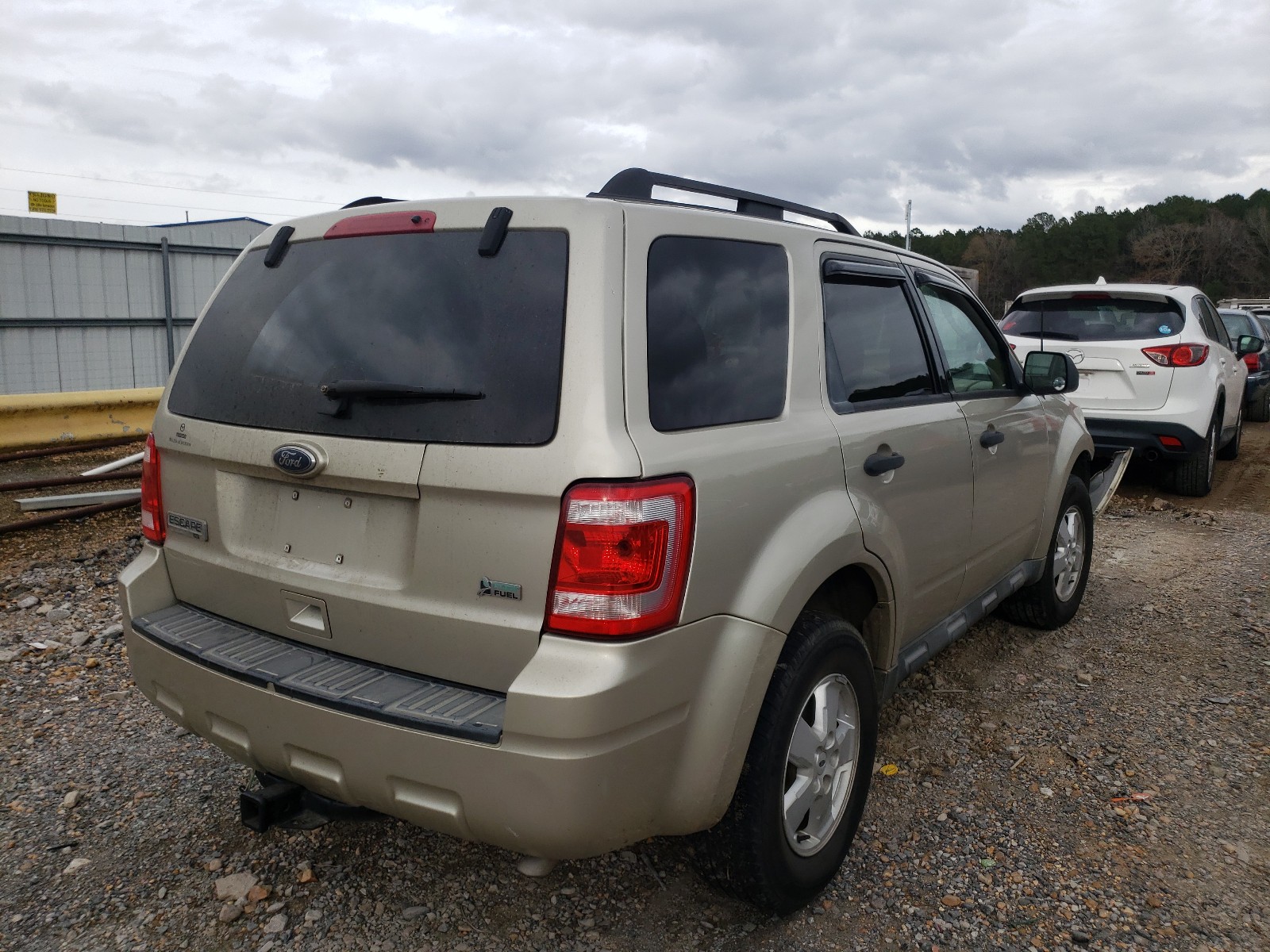 Photo 4 from auction – 2010 FORD ESCAPE XLT with VIN 1FMCU0DG8AKA08714