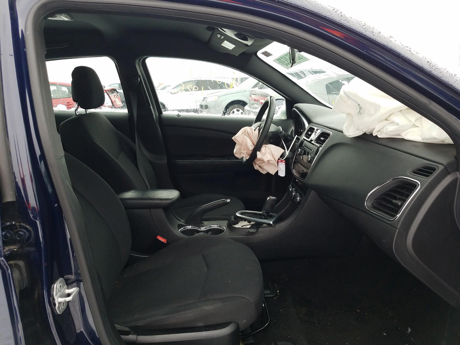 Photo 5 from auction – 2014 CHRYSLER 200 TOURIN with VIN 1C3CCBBB4EN176918