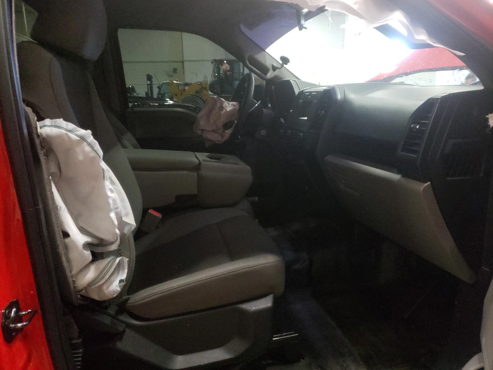 Photo 5 from auction – 2016 FORD F150 with VIN 1FTMF1CF4GFD11069