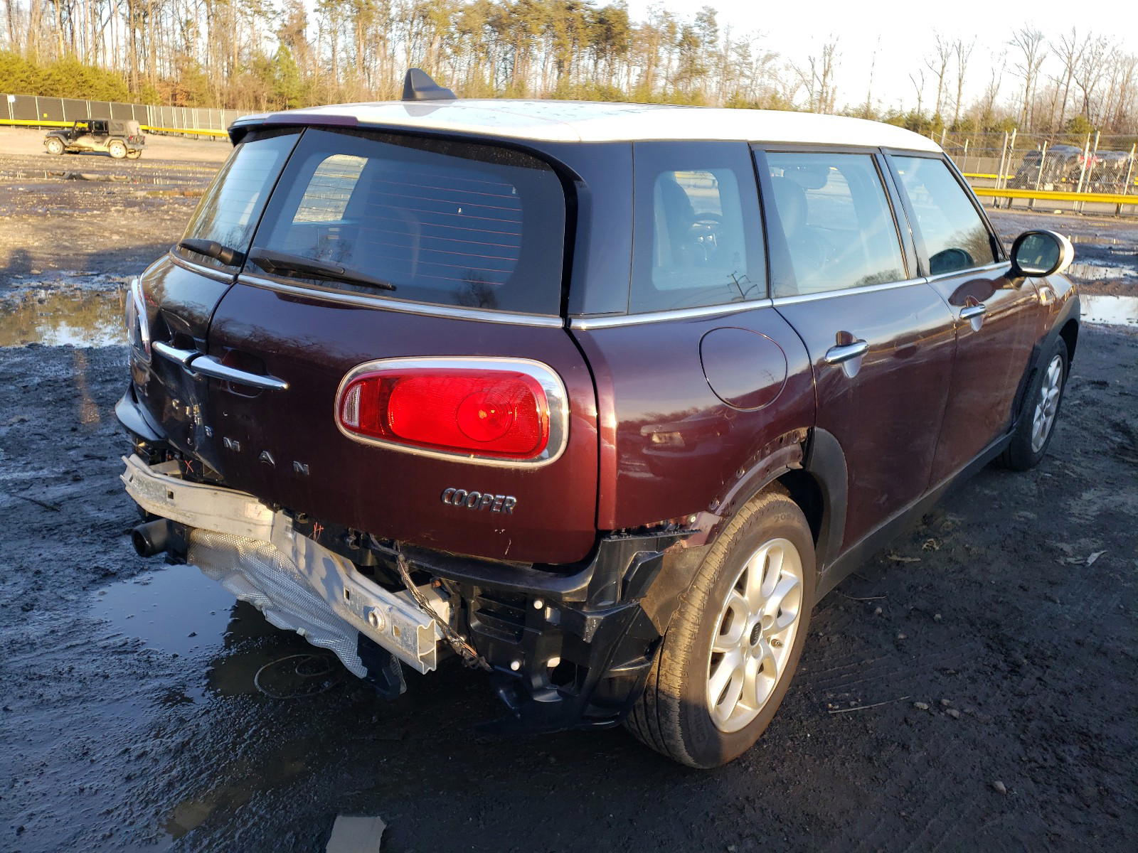 Photo 4 from auction – 2016 MINI COOPER CLU with VIN WMWLN5C58G2E29579