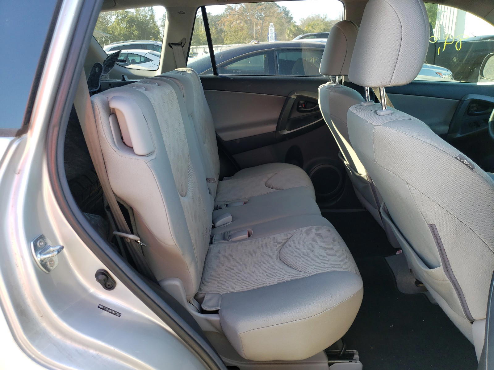 Photo 6 from auction – 2012 TOYOTA RAV4 with VIN 2T3ZF4DV7CW113883