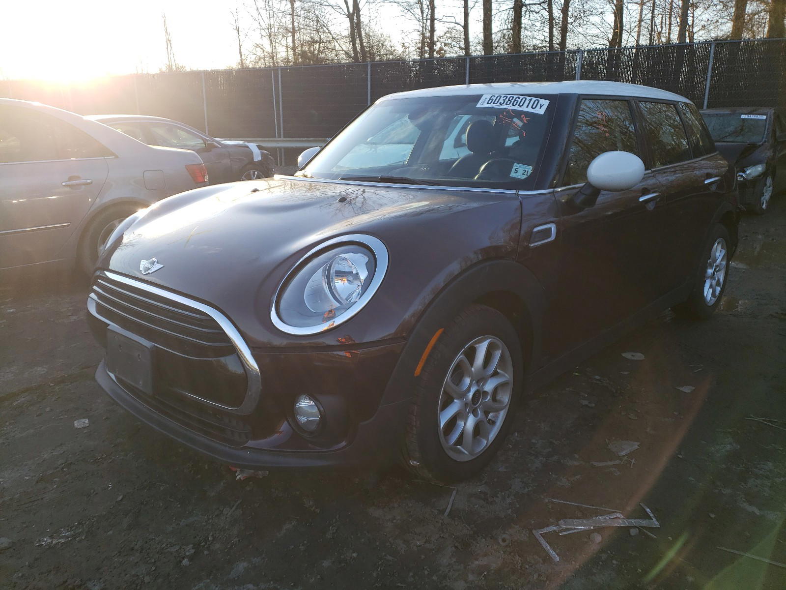 Photo 2 from auction – 2016 MINI COOPER CLU with VIN WMWLN5C58G2E29579