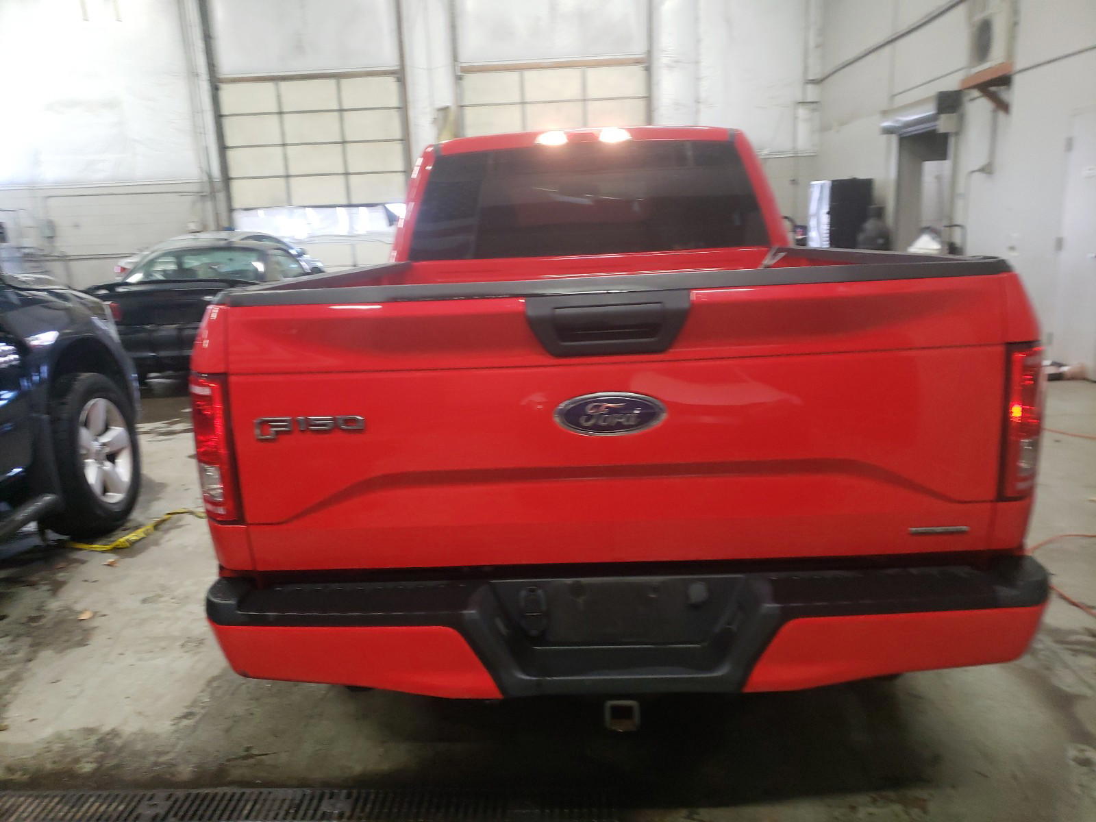 Photo 6 from auction – 2016 FORD F150 with VIN 1FTMF1CF4GFD11069