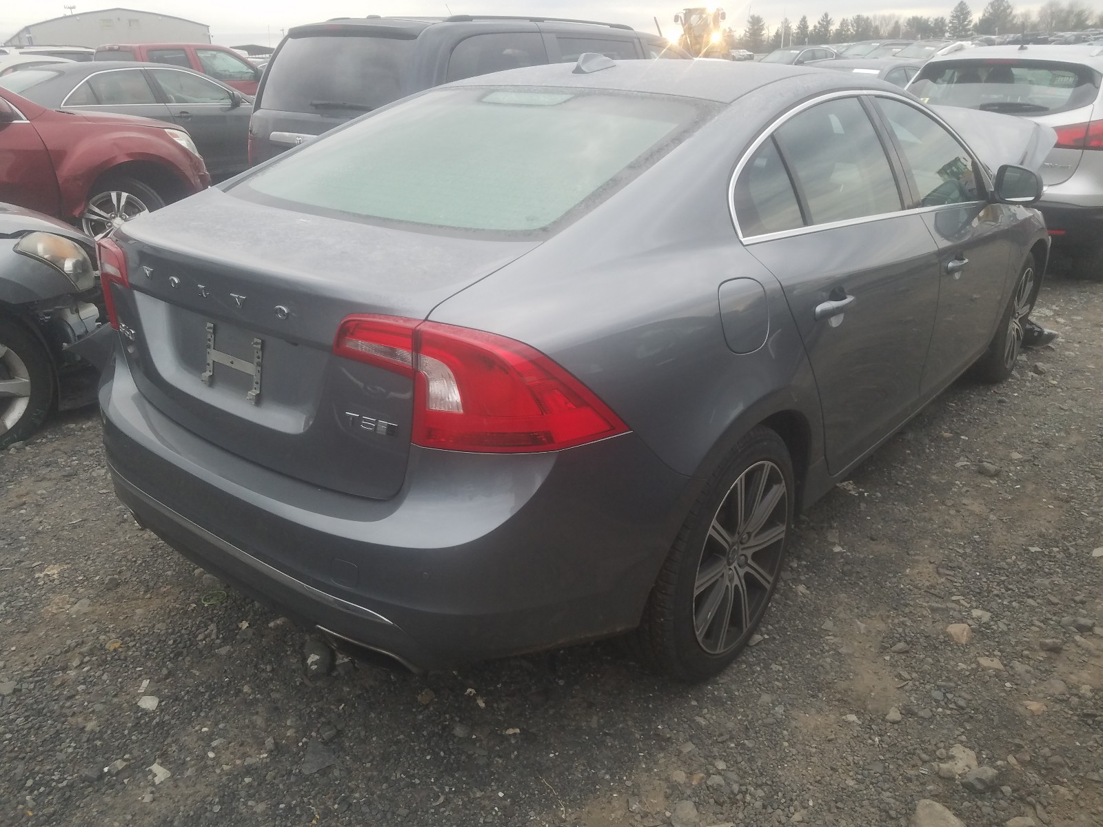 Photo 4 from auction – 2018 VOLVO S60 INSCRI with VIN LYV402TK8JB163851