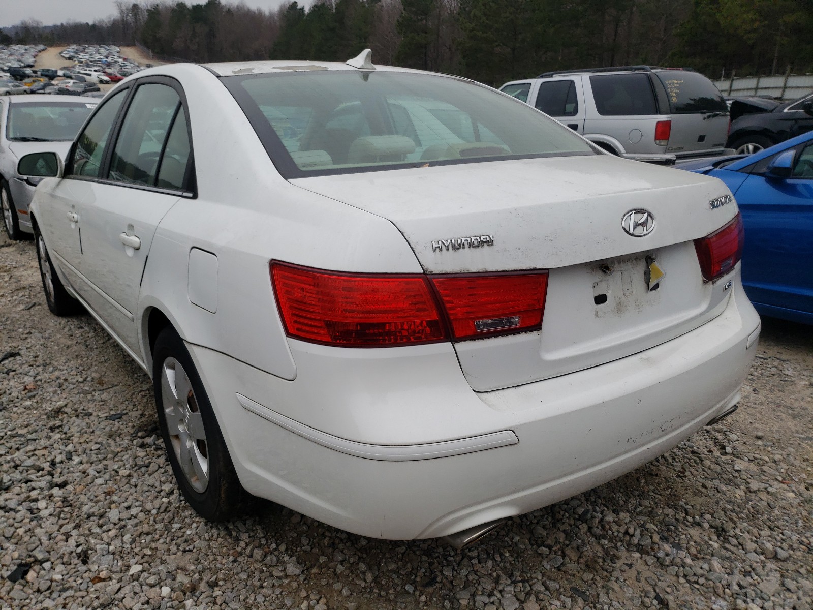 Photo 3 from auction – 2010 HYUNDAI SONATA with VIN 5NPET46F79H460269