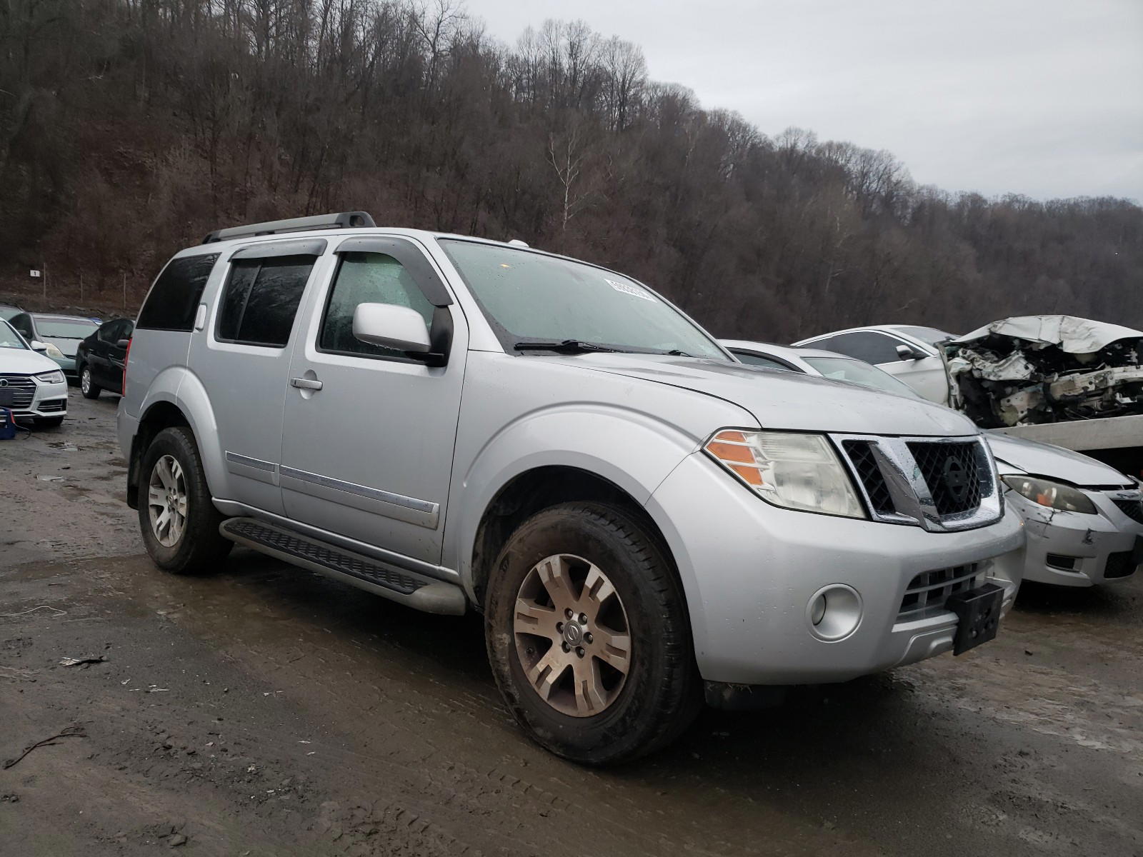 NISSAN PATHFINDER 2011 with VIN 5N1AR1NB6BC605194 - Photo from auction