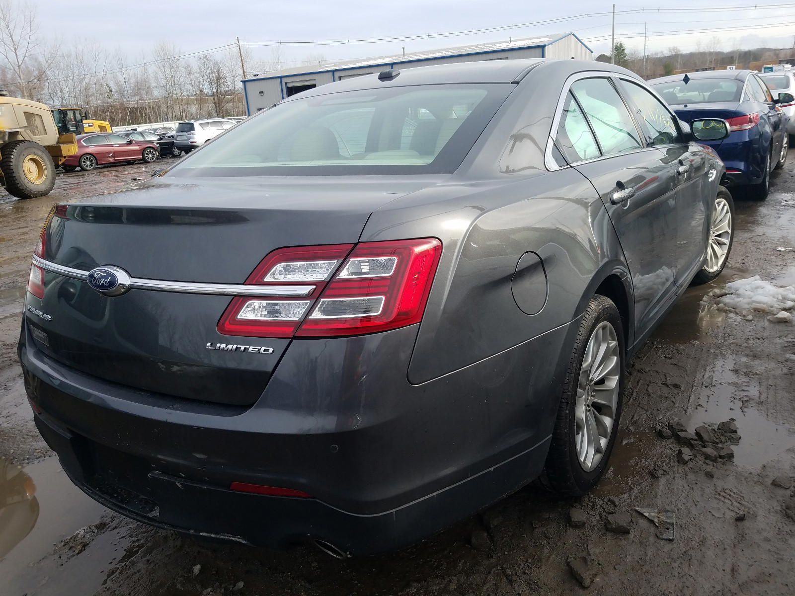 Photo 4 from auction – 2019 FORD TAURUS LIM with VIN 1FAHP2F80KG111140