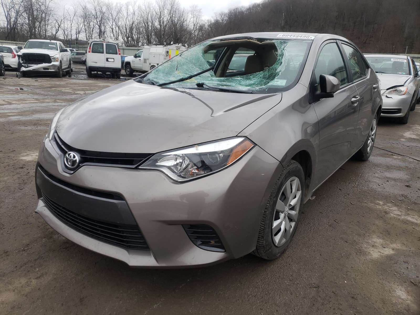 Zdjęcie 2 z aukcji – 2015 TOYOTA COROLLA L z VIN 2T1BURHE6FC386200