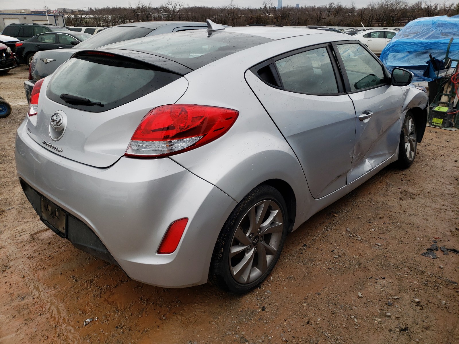 Photo 4 from auction – 2017 HYUNDAI VELOSTER with VIN KMHTC6AD4HU312797