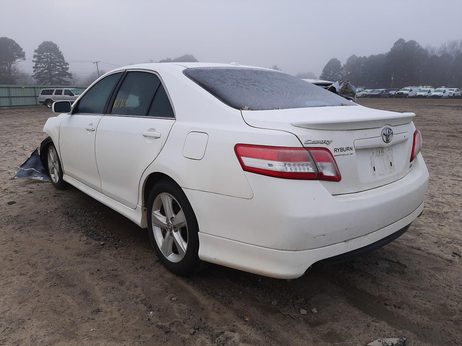 Photo 3 from auction – 2011 TOYOTA CAMRY BASE with VIN 4T1BF3EK3BU747960