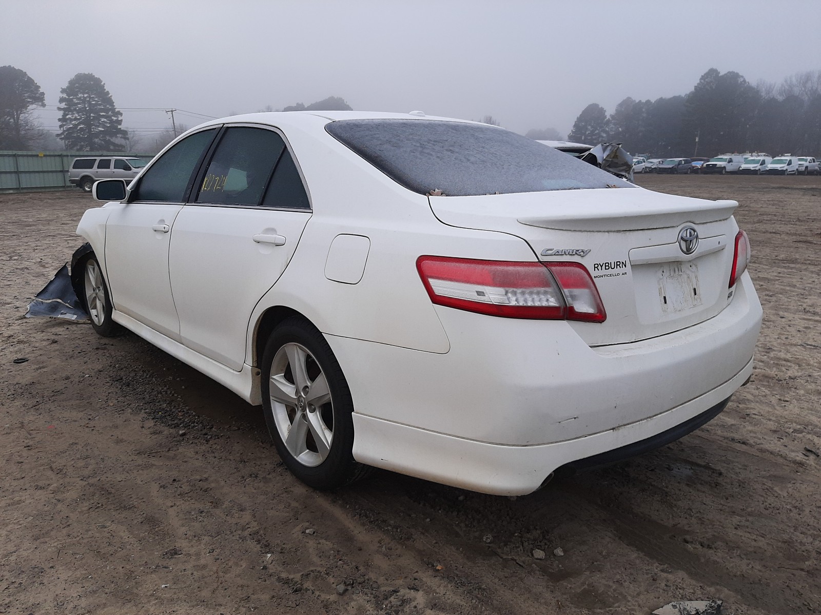 Zdjęcie 3 z aukcji – 2011 TOYOTA CAMRY BASE z VIN 4T1BF3EK3BU747960
