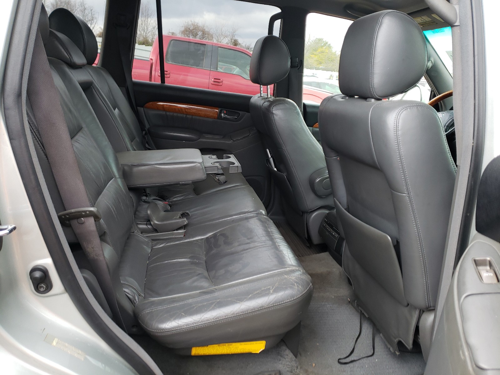 Photo 6 from auction – 2004 LEXUS GX 470 with VIN JTJBT20X740030544