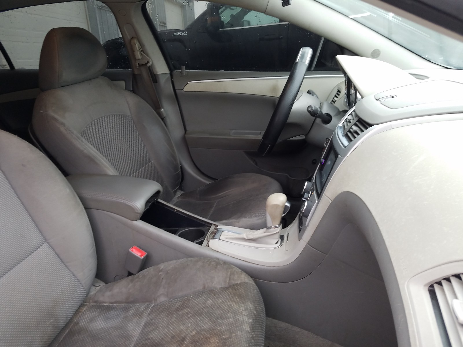 Photo 5 from auction – 2012 CHEVROLET MALIBU LS with VIN 1G1ZA5E03CF232242