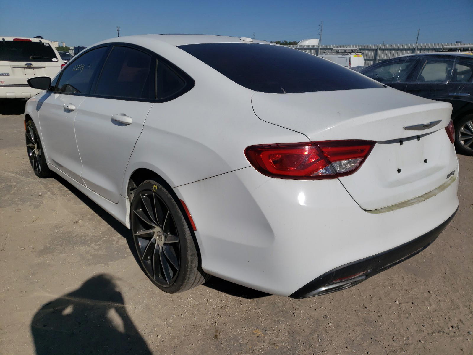 Photo 3 from auction – 2015 CHRYSLER 200 S with VIN 1C3CCCBG5FN543022