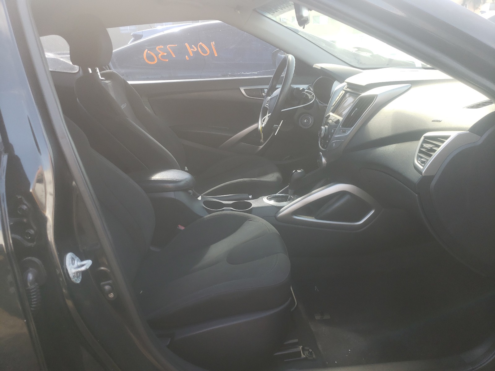 Photo 5 from auction – 2012 HYUNDAI VELOSTER with VIN KMHTC6ADXCU051149