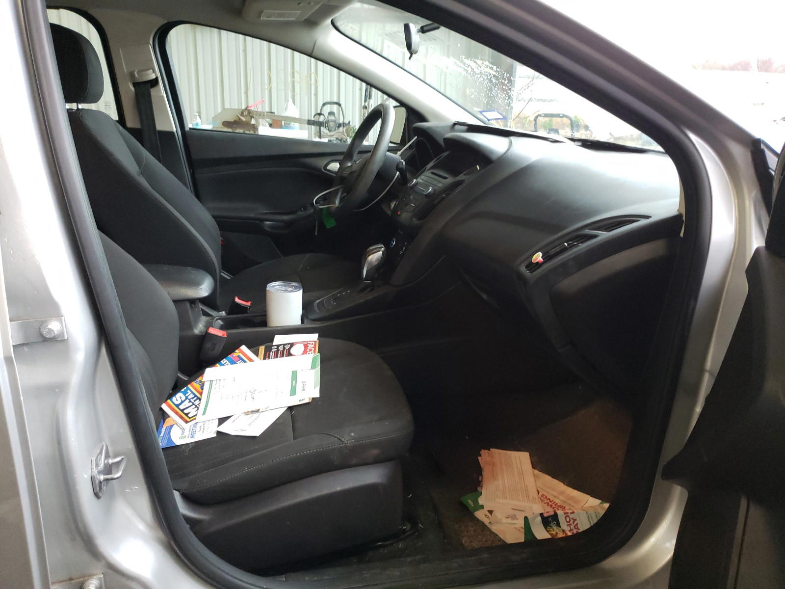 Photo 5 from auction – 2016 FORD FOCUS SE with VIN 1FADP3F26GL291349