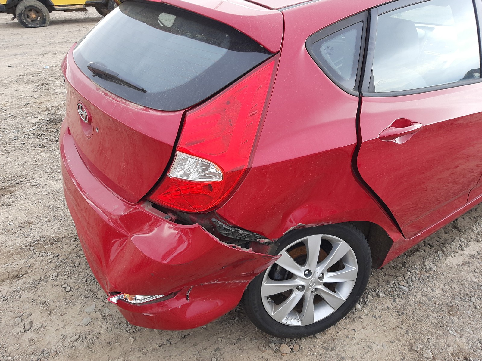 Photo 9 from auction – 2014 HYUNDAI ACCENT GLS with VIN KMHCU5AE7EU145704
