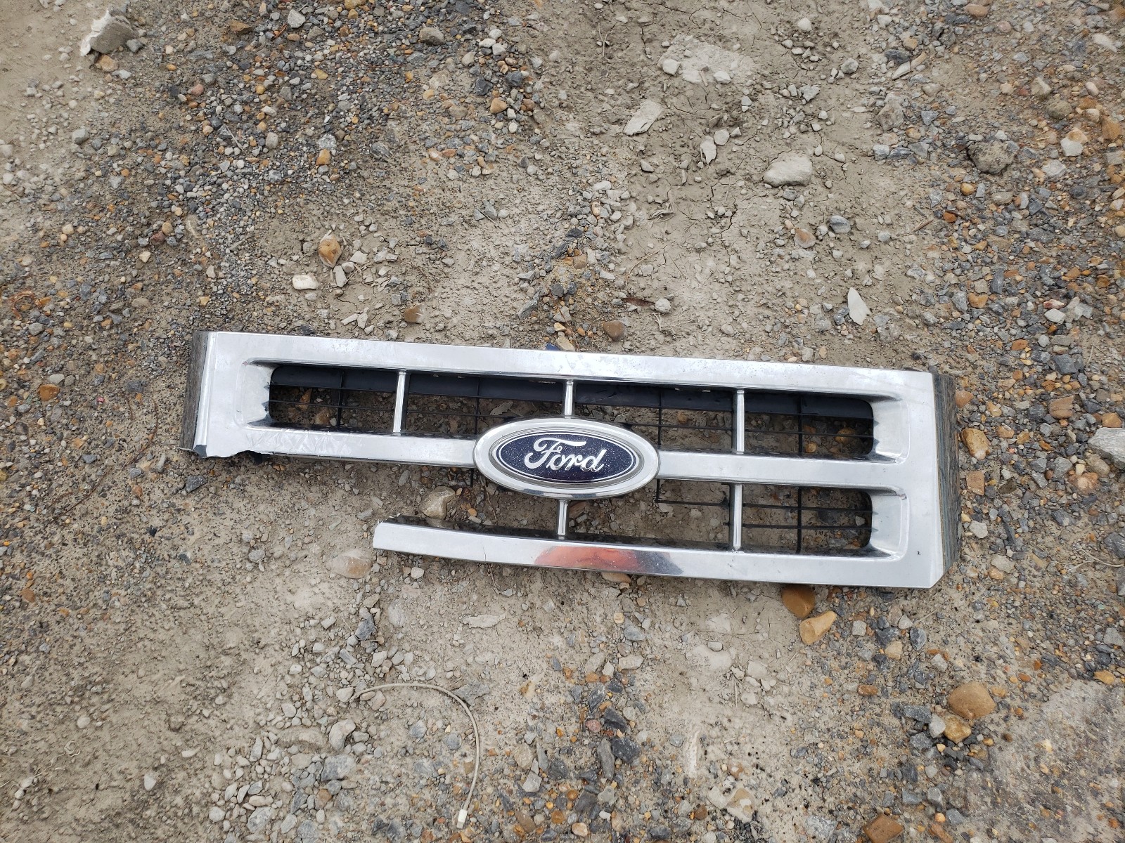 Photo 9 from auction – 2010 FORD ESCAPE XLT with VIN 1FMCU0DG8AKA08714