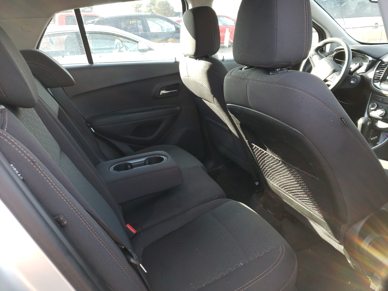 Photo 6 from auction – 2019 CHEVROLET TRAX LS with VIN 3GNCJKSB4KL164286