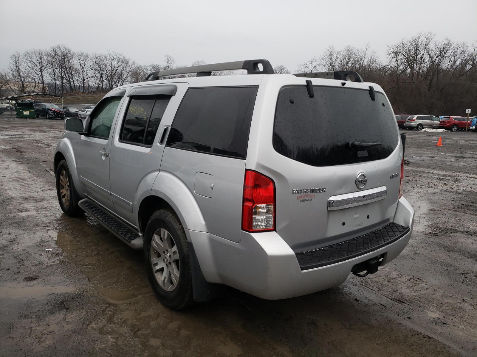 Photo 3 from auction – 2011 NISSAN PATHFINDER with VIN 5N1AR1NB6BC605194