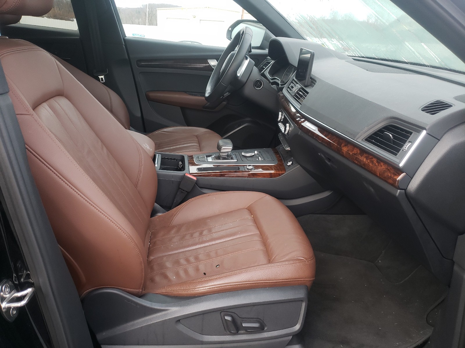 Photo 5 from auction – 2018 AUDI Q5 PREMIUM with VIN WA1ANAFY4J2130677