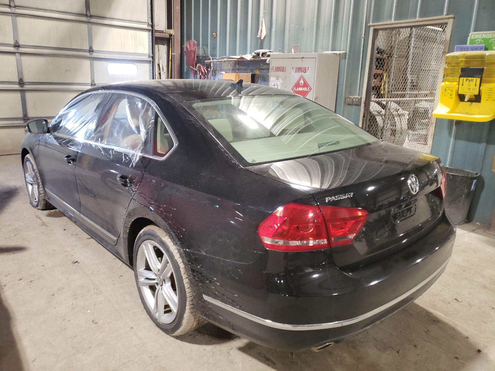 Photo 3 from auction – 2013 VOLKSWAGEN PASSAT SEL with VIN 1VWCN7A39DC039073