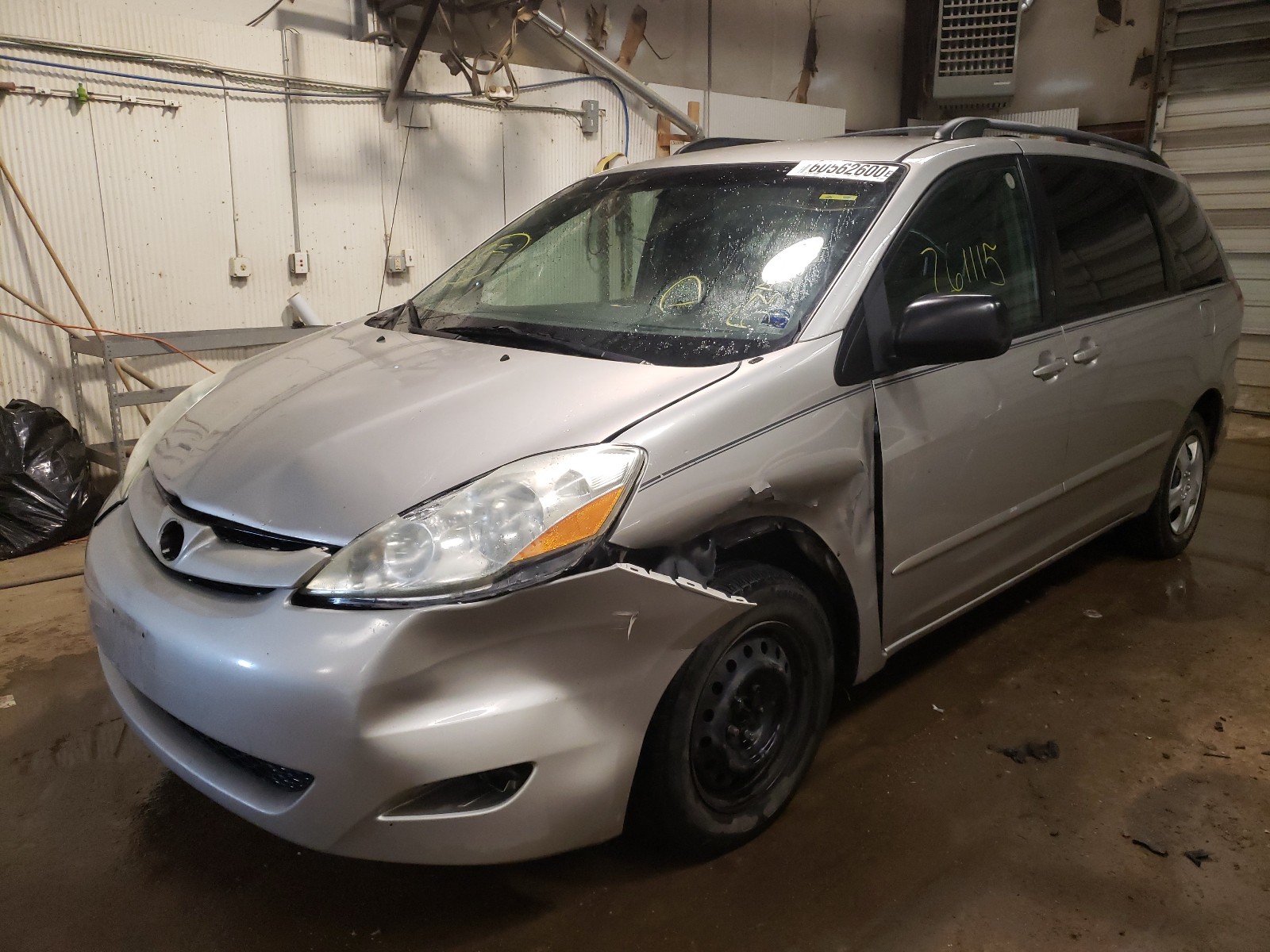 Photo 2 from auction – 2006 TOYOTA SIENNA CE with VIN 5TDZA23C86S535251