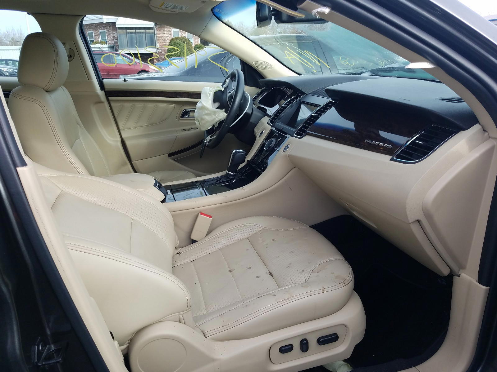 Photo 5 from auction – 2019 FORD TAURUS LIM with VIN 1FAHP2F80KG111140