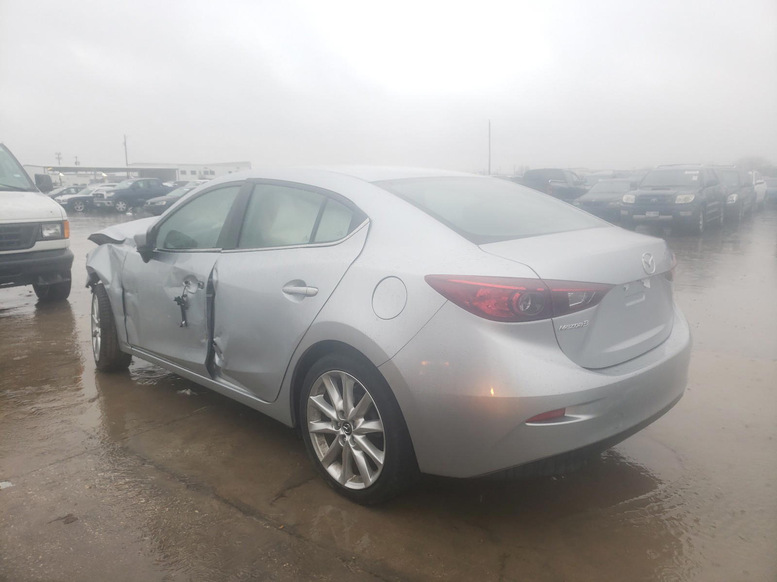 Photo 3 from auction – 2017 MAZDA 3 TOURING with VIN 3MZBN1V78HM117725