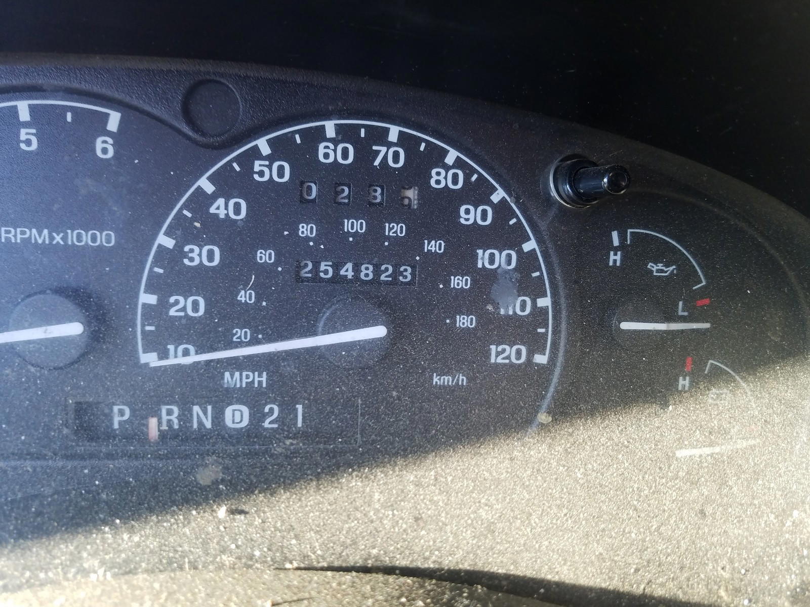 Photo 8 from auction – 2000 FORD EXPLORER L with VIN 1FMZU75E0YZB14477
