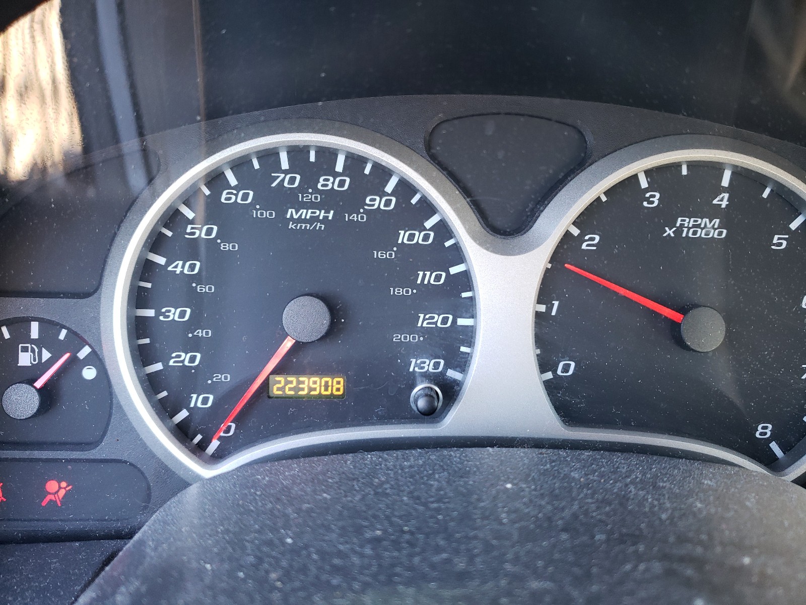 Photo 8 from auction – 2005 CHEVROLET EQUINOX LT with VIN 2CNDL63F156198321