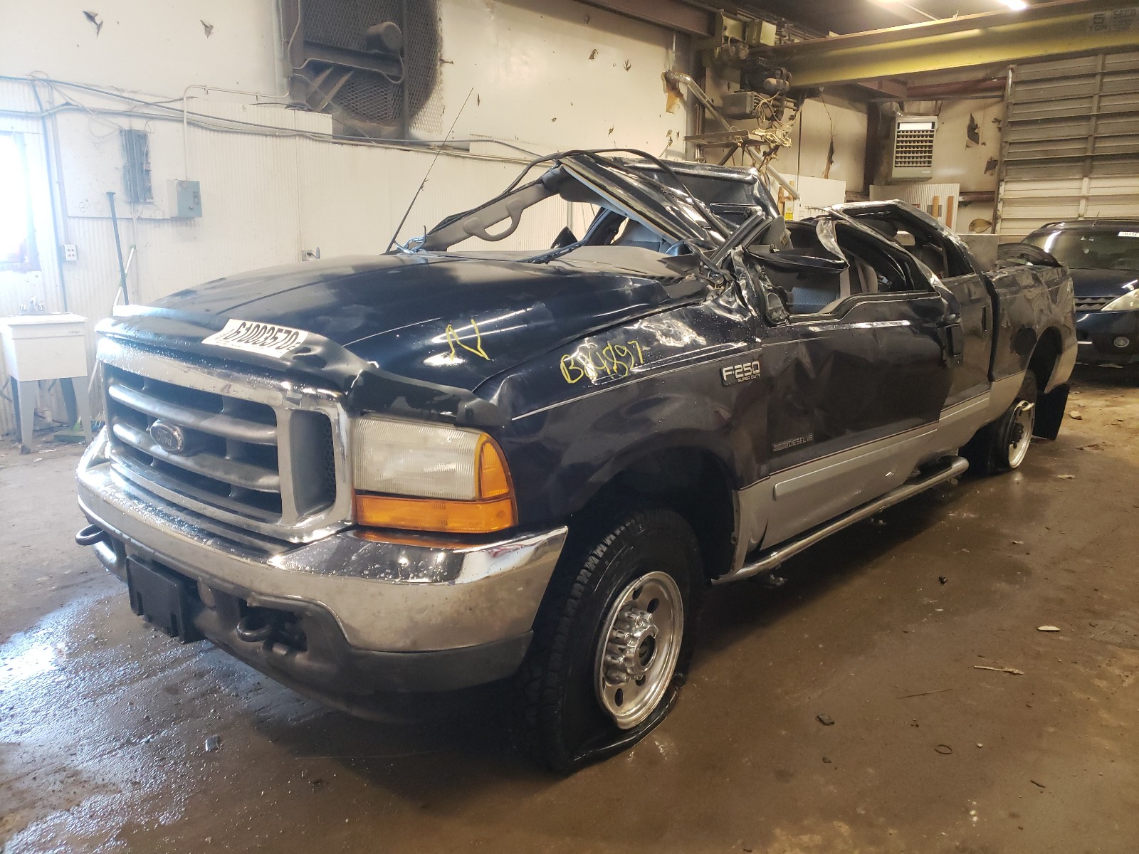 Photo 2 from auction – 2001 FORD F250 SUPER with VIN 1FTNW21F41EB84897