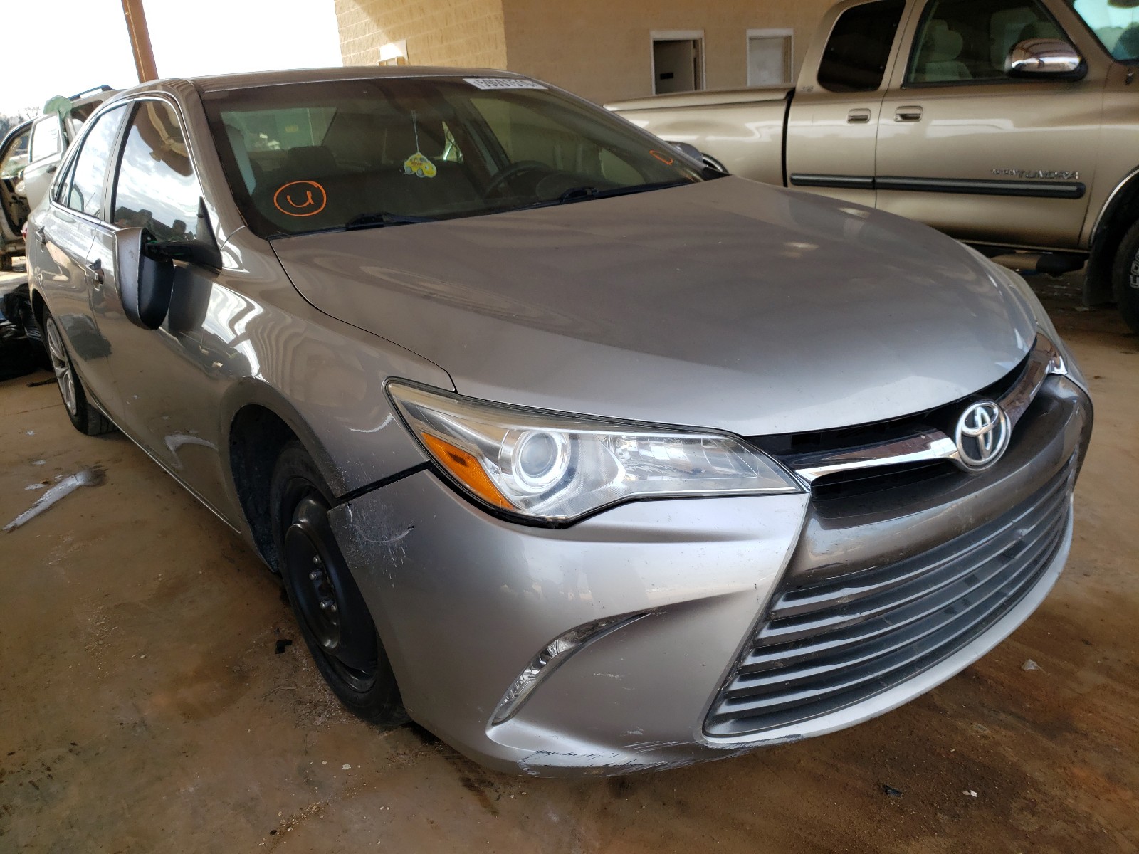 TOYOTA CAMRY LE 2016 with VIN 4T4BF1FKXGR560912 - Photo from auction