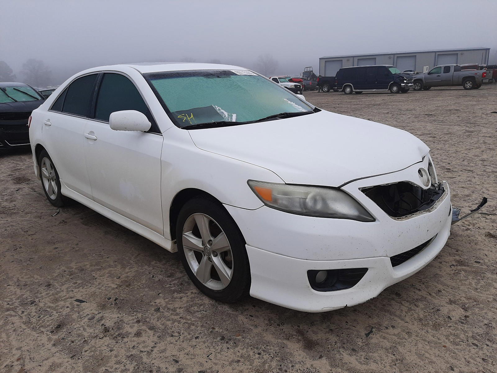TOYOTA CAMRY BASE 2011 with VIN 4T1BF3EK3BU747960 - Photo from auction