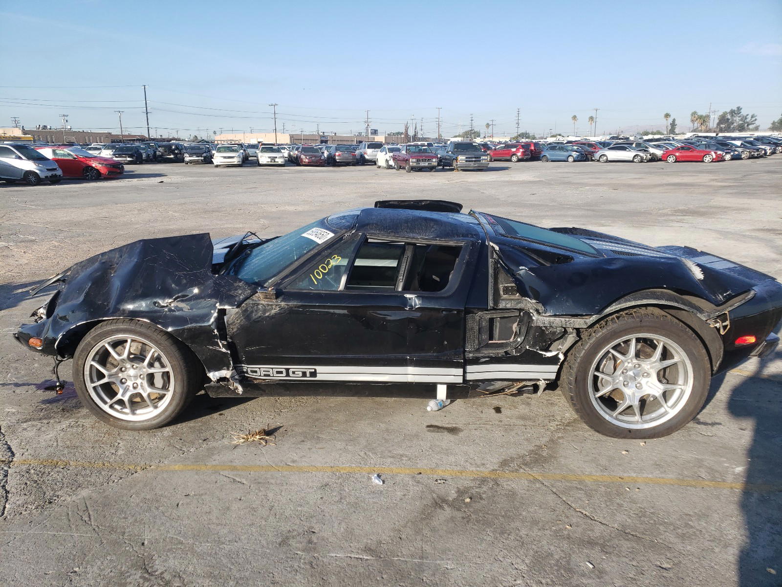 Photo 9 from auction – 2006 FORD GT with VIN 1FAFP90S06Y401804